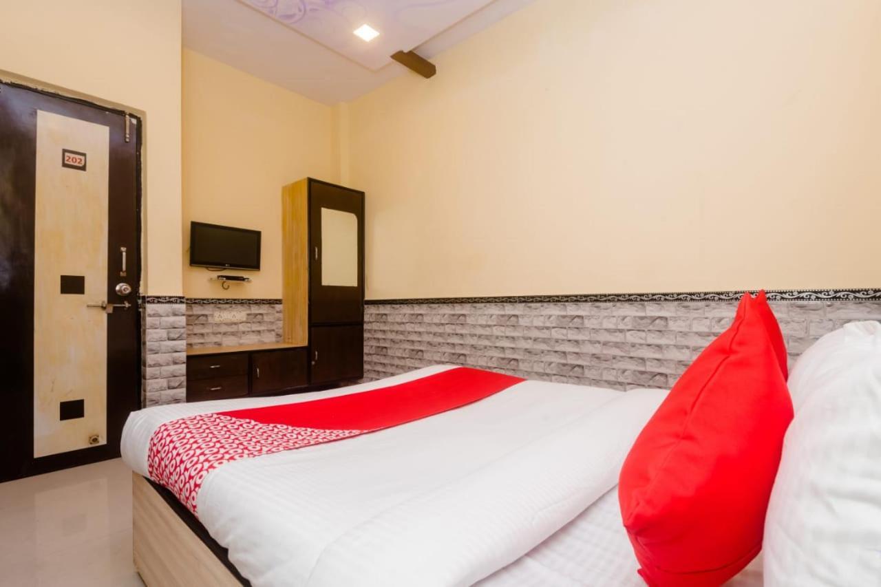 Hotel Nivara Navi Mumbai Eksteriør billede