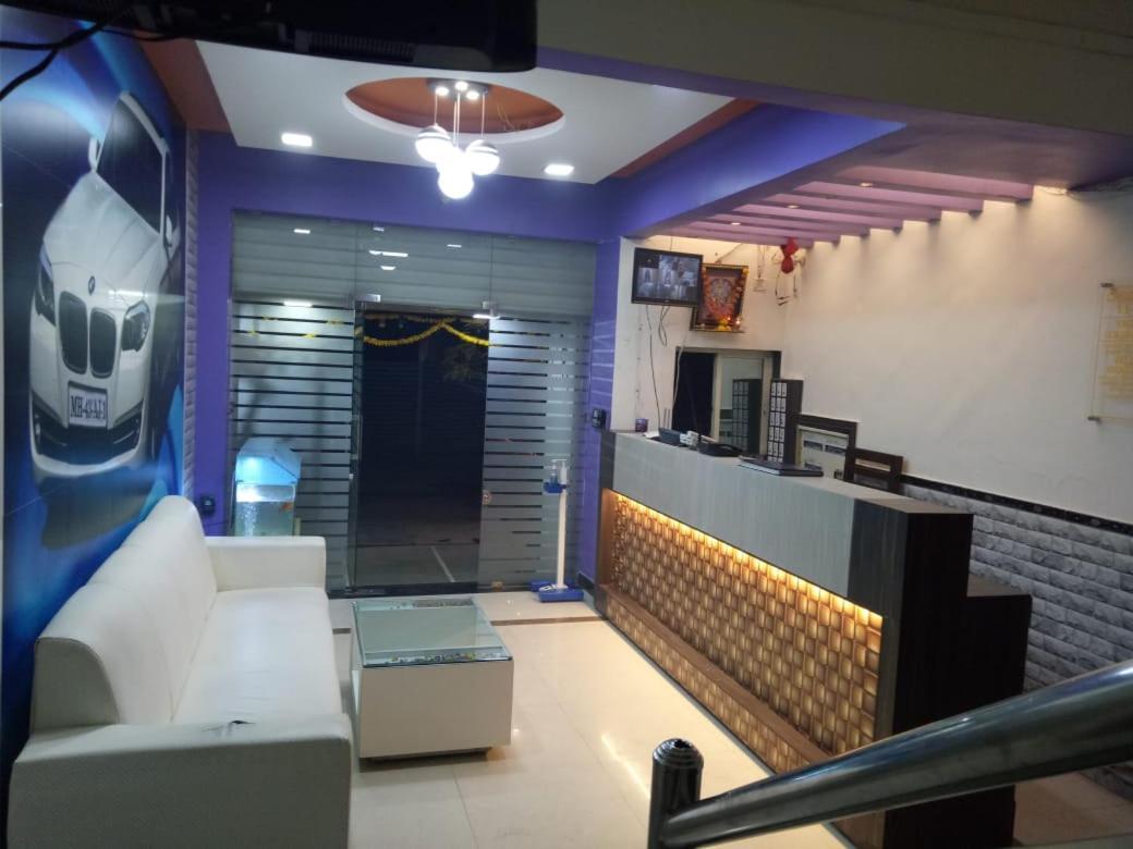Hotel Nivara Navi Mumbai Eksteriør billede
